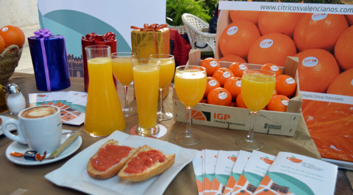 40 cafeterías obsequiarán a sus clientes con zumo de naranja valenciana durante la semana del desayuno valenciano