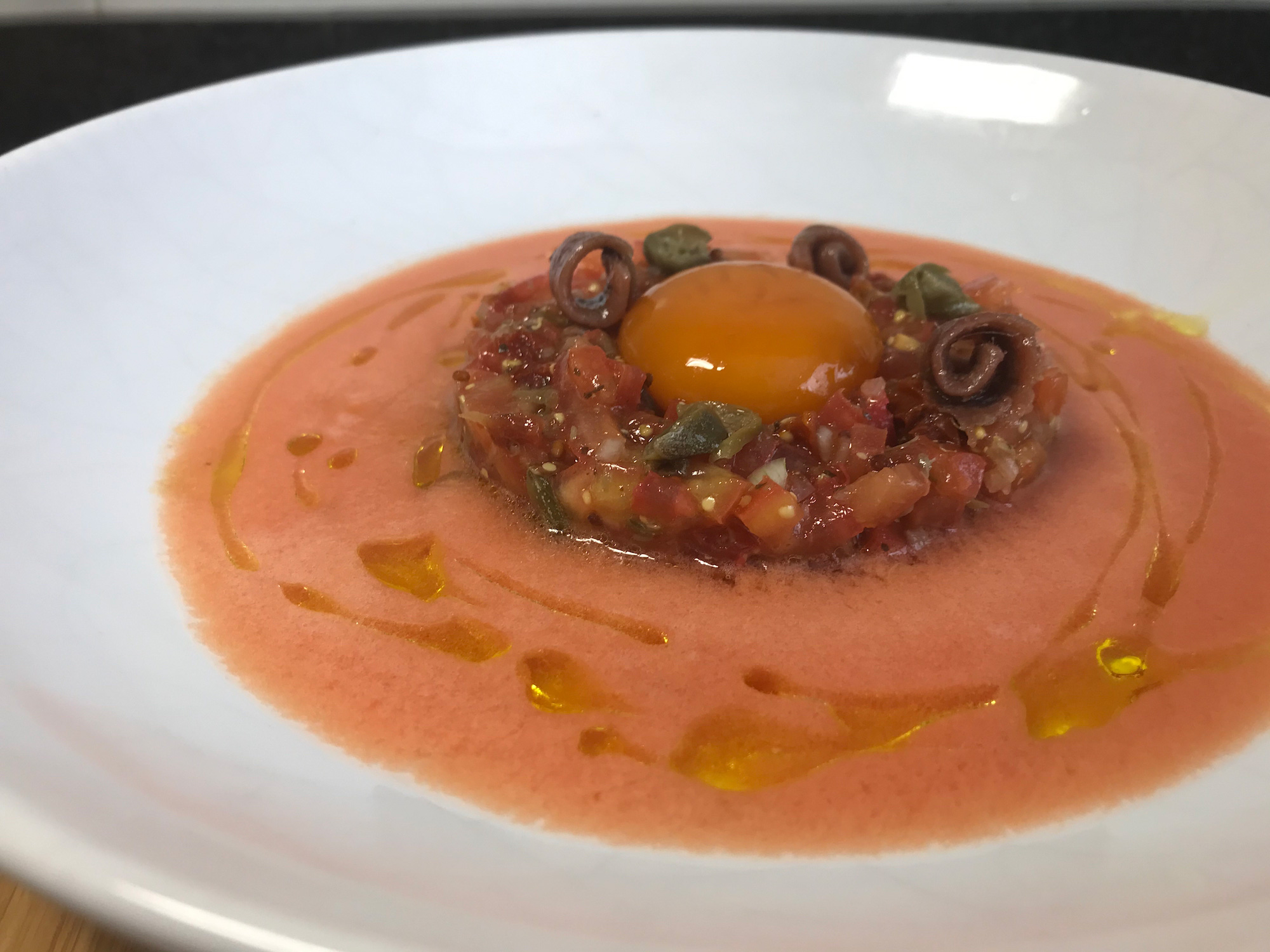 “Paso a paso” con Viernes Gastronómicos y Luis Asensio: receta de tartar de tomate “Paso a paso” con Viernes Gastronómicos y Luis Asensio: receta de tartar de tomate